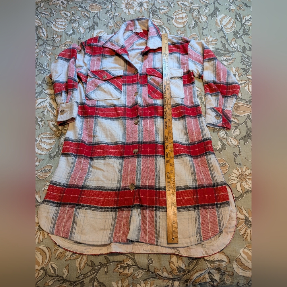 long tunic style red plaid shacket pockets size med
